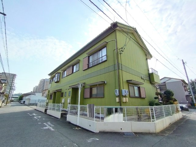 ハイツ浅井（上六名）の外観