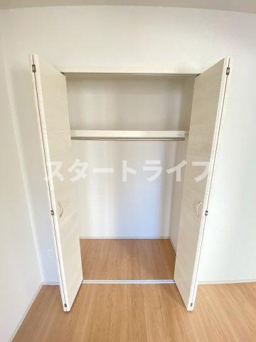 大阪市淀川区木川東１丁目の賃貸マンションの収納