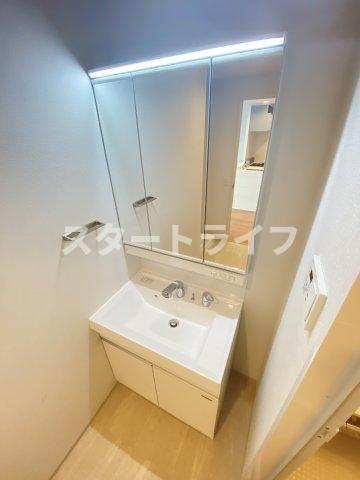 大阪市淀川区木川東１丁目の賃貸マンションの洗面所