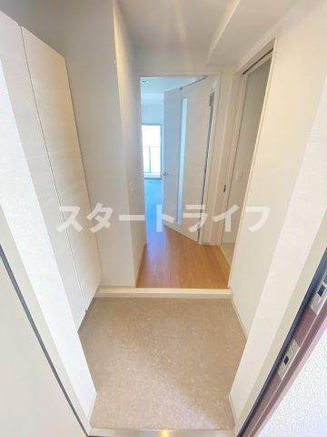 大阪市淀川区木川東１丁目の賃貸マンションの玄関