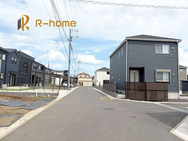 常陸大宮市石沢第5　新築戸建て　4号棟の前面道路含む現地写真|周辺環境も併せて案内致します♪
ぜひ現地へお越しください♪