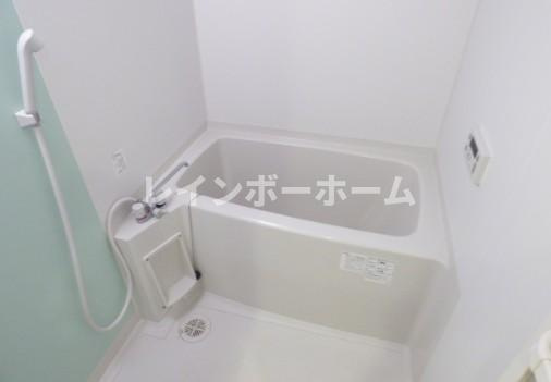 ルネス　カメリアの浴室