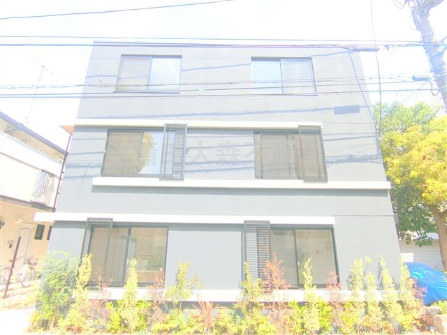 Trias381の外観