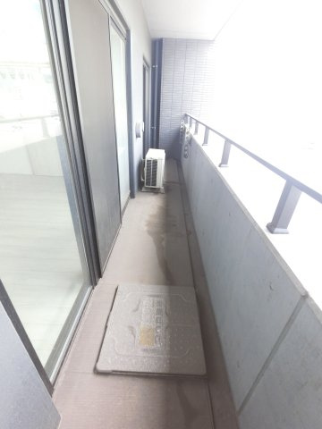 MAJESTIC千葉みなとのバルコニー
