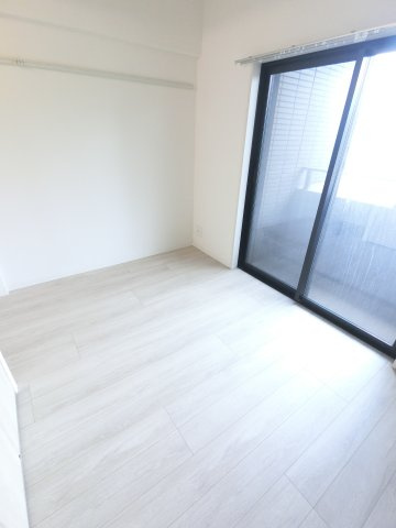 MAJESTIC千葉みなとの洋室