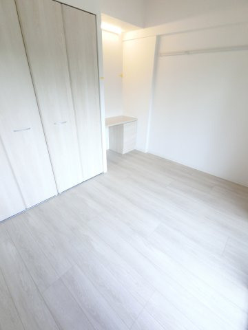 MAJESTIC千葉みなとの洋室