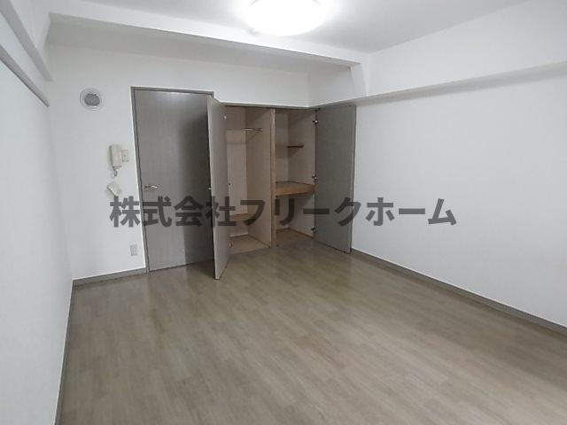 武蔵野市中町２丁目の賃貸マンションの居間・リビング