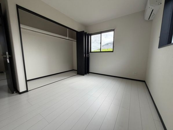曽於市末吉町諏訪方の中古一戸建の洋室
