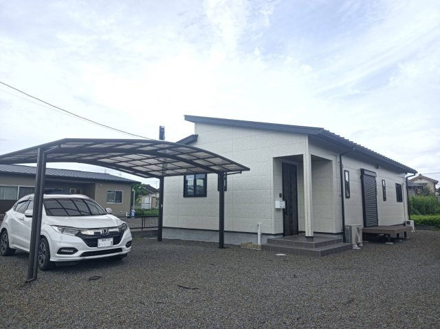 曽於市末吉町諏訪方の中古一戸建の外観