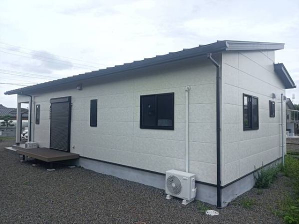 曽於市末吉町諏訪方の中古一戸建の外観