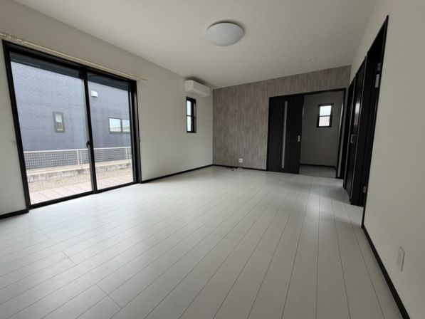 曽於市末吉町諏訪方の中古一戸建の居間・リビング