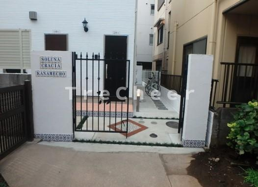 ソルナクレイシア要町のエントランス