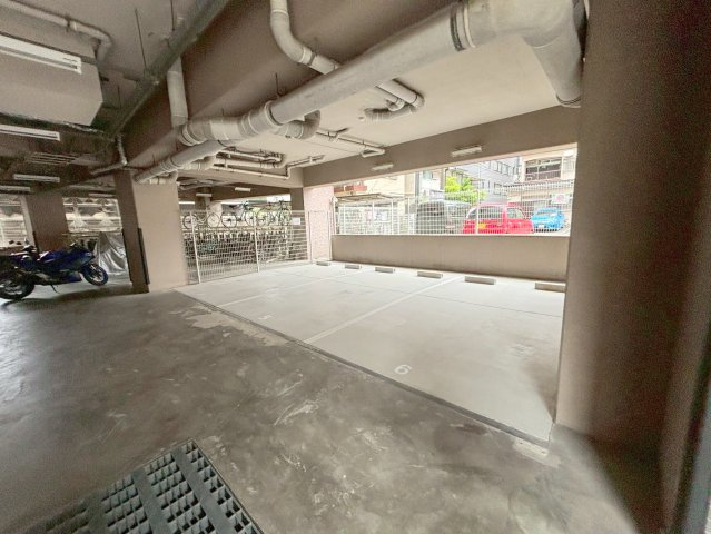 エステムコート新大阪IIIステーションプラザの駐車場