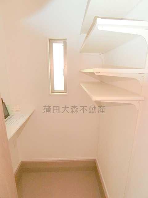山王3丁目戸建の収納|玄関横収納
