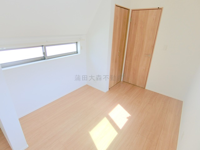 山王3丁目戸建の洋室