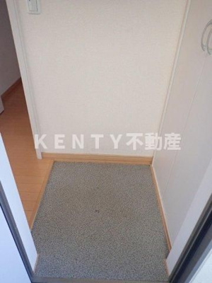 【玄関】 | アメジスト西蒲田 | 収納もある玄関です