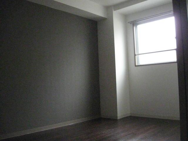 【寝室】 | メロディーハイム九条 | 落ち着いて過ごせるお部屋なので、寝室にいかがでしょうか