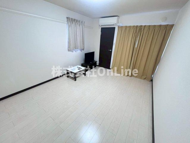 レオネクストアライズの洋室
