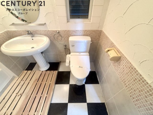浴室内にトイレがあります☆
