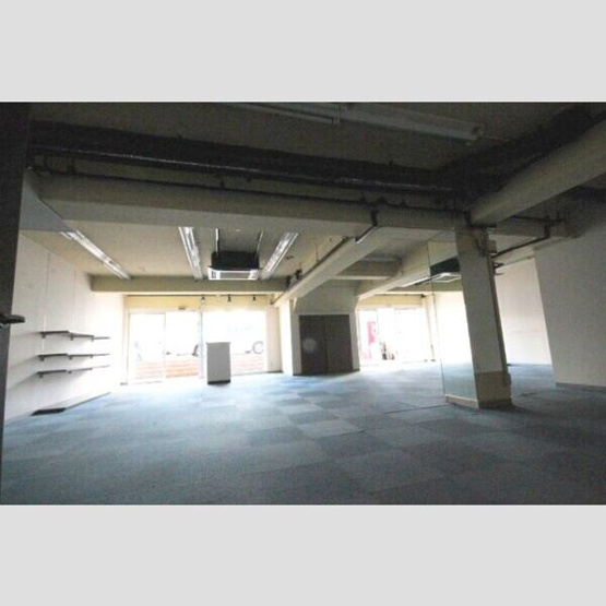  | メゾンサーブル【　1階路面店　】