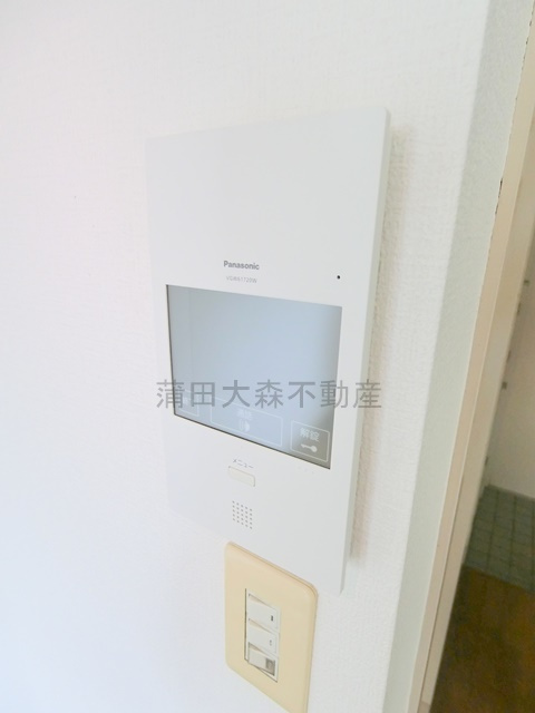 グランドステータス西糀谷の設備|モニター付きインターホン