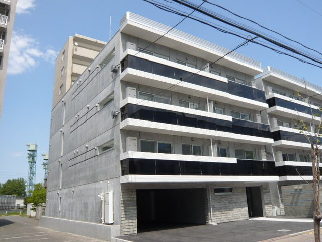 ＧＲＡＮＤ－ＬＩＮＥ（グランドライン）