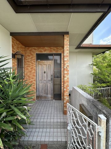 中古住宅　岩井の玄関