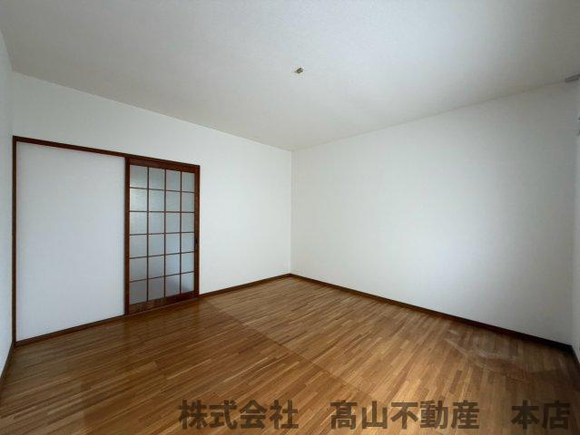 シティベール海老津Aの洋室