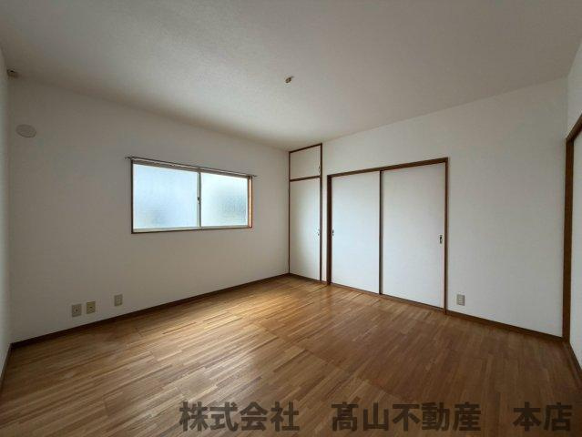 シティベール海老津Aの洋室