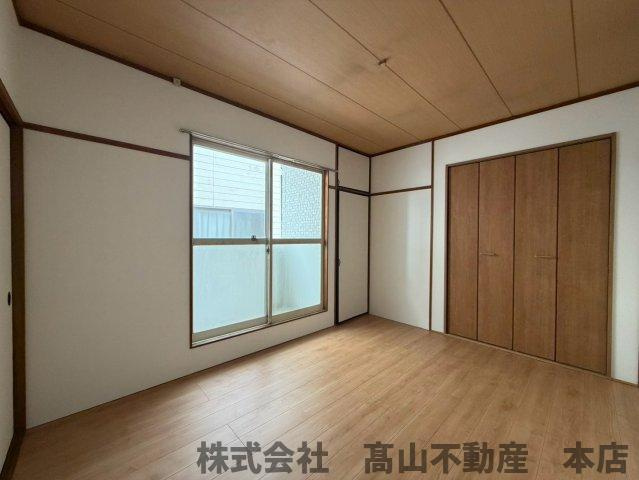 シティベール海老津Aの洋室