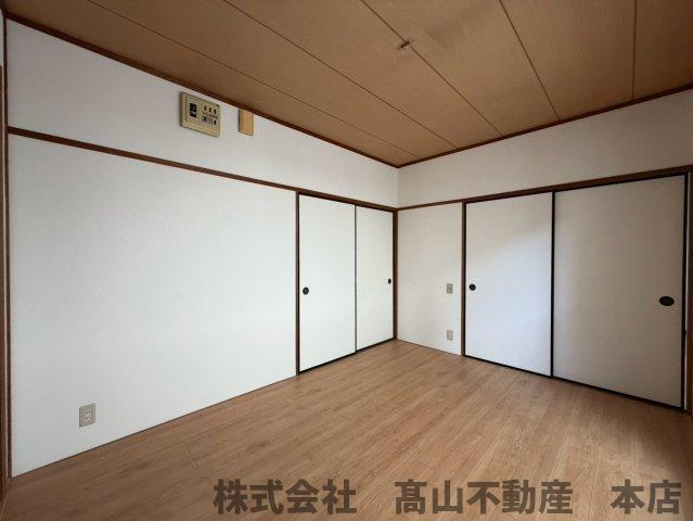 シティベール海老津Aの洋室