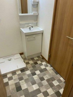 つかだ.COMの洗面所