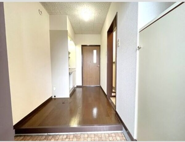 LUMiNA 赤池 South Ⅱの玄関