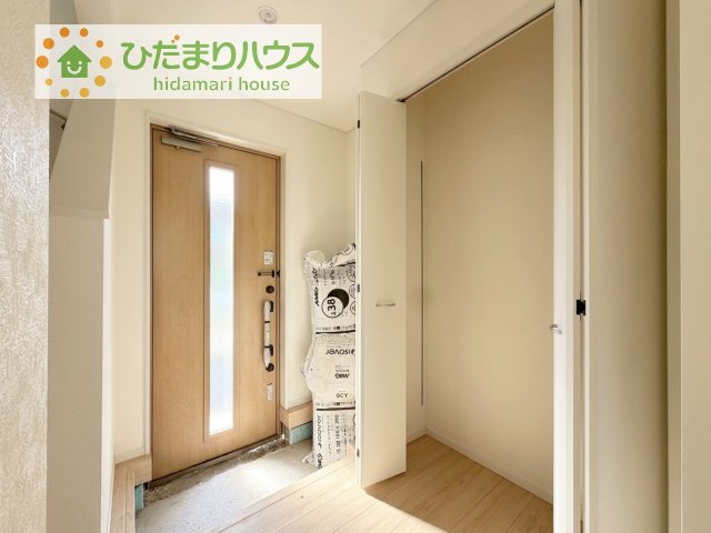 【玄関】 | つくば市安食第2　新築戸建 | 家族の靴をたっぷり収納！大型シューズクローゼット付き(^^♪