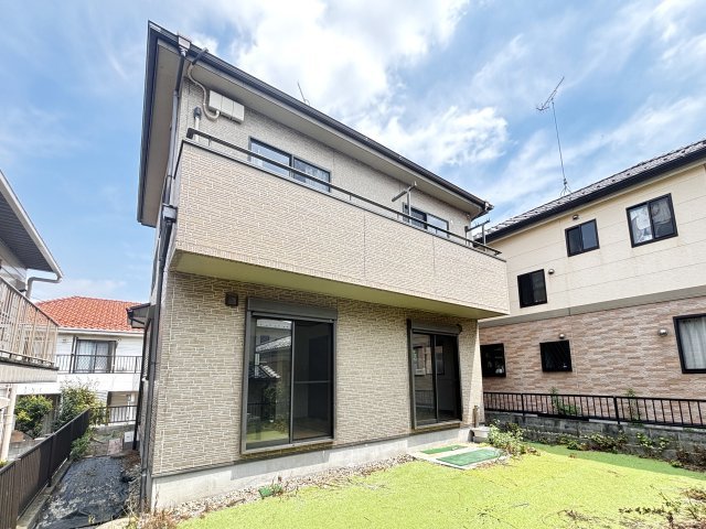 【中古戸建】深谷市上野台の外観|■外観｜土日のご見学はもちろん、平日・夜間のご案内も大歓迎です♪「今から見たい」や「仕事終わりに見たい」にもご対応できますのでお気軽にお問い合わせください♪