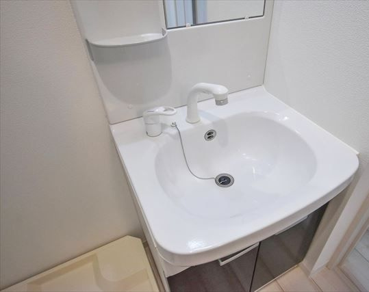 Avancer南青山(アバンサーミナミアオヤマ)の独立洗面台