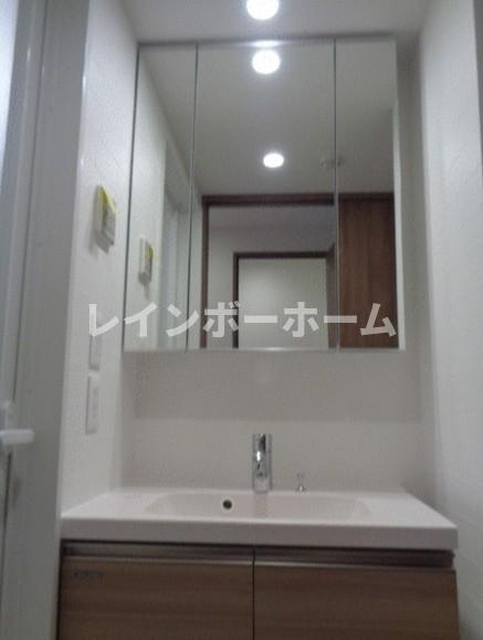 ソライエアイル新河岸の独立洗面台