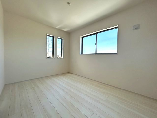 新築戸建　須坂市小河原　全2棟の洋室
