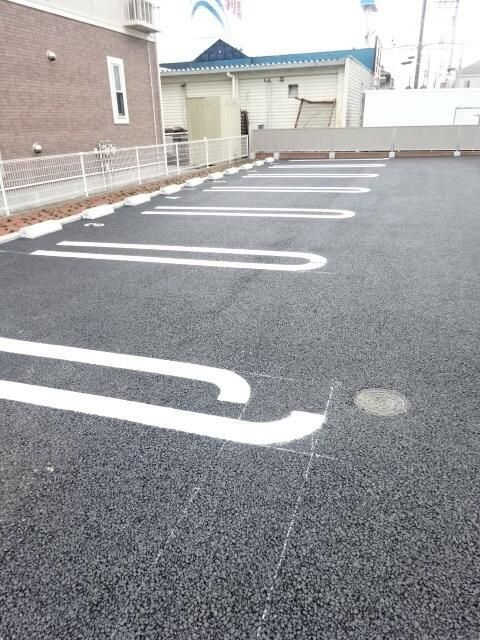 クラシオンの駐車場