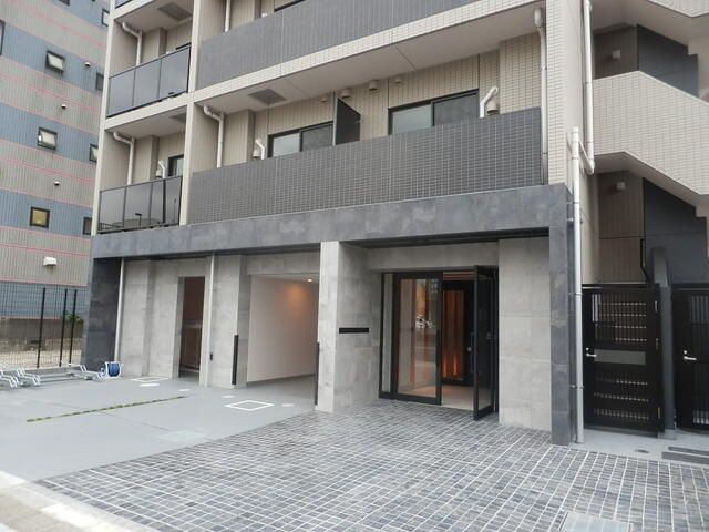 ユリカロゼＡＺ梅島のエントランス