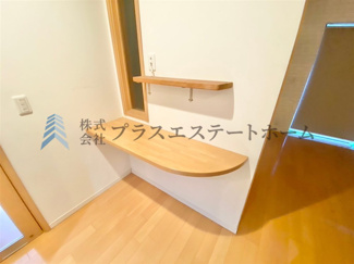 【その他】 | 北区花山中尾台　戸建 | キッチン横に造りつけの棚があります♪電話やパソコンを置いてもよさそうです♪