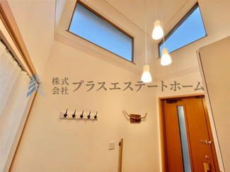 【その他】 | 北区花山中尾台　戸建 | 開放感がある玄関♪