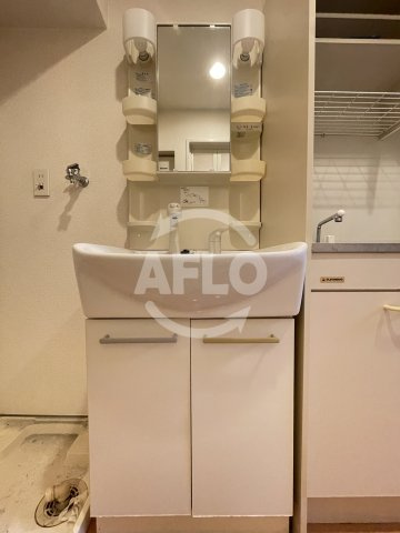 ダイドーメゾン梅田の独立洗面台|ダイドーメゾン梅田　独立洗面台