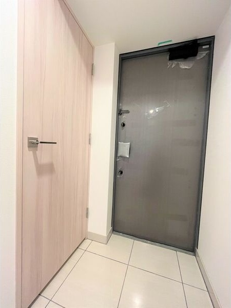 S-RESIDENCE六番町の玄関