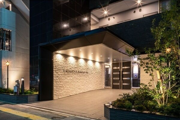 S-RESIDENCE六番町のエントランス