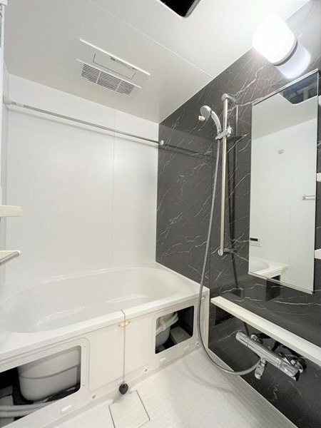 S-RESIDENCE六番町の浴室