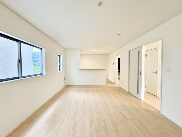 《仲介手数料半額》川越市新宿町第8　全5棟　4号棟の居間・リビング|LDK16帖