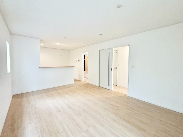 《仲介手数料半額》川越市新宿町第8　全5棟　4号棟の居間・リビング|LDK16帖