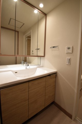 グランドメゾン新梅田タワーＴＨＥ　ＣＬＵＢ　ＲＥＳＩＤＥＮＣＥの洗面所|※建物内別間取参考写真