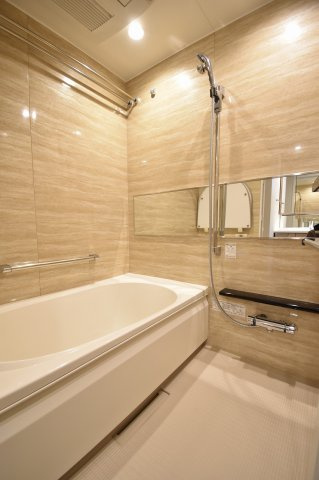 グランドメゾン新梅田タワーＴＨＥ　ＣＬＵＢ　ＲＥＳＩＤＥＮＣＥの浴室|※建物内別間取参考写真